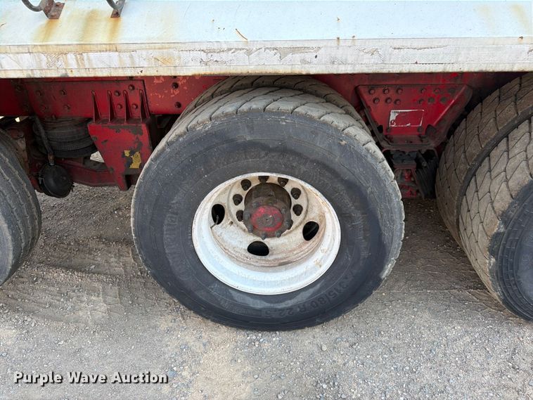 image for item FM7570 2005 Autocar WX refuse truck