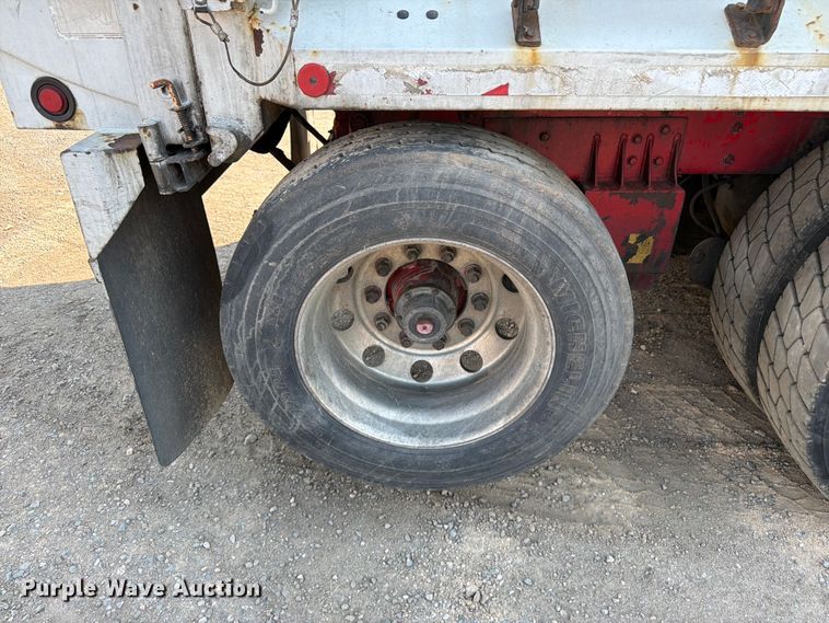 image for item FM7570 2005 Autocar WX refuse truck