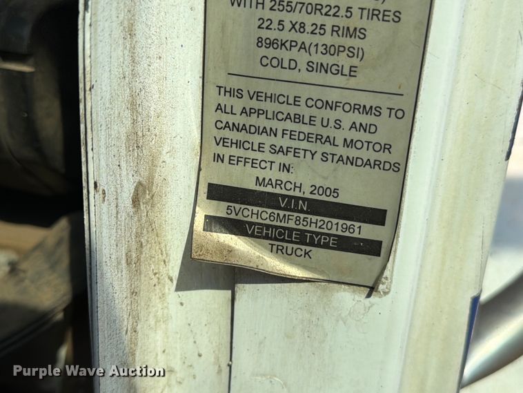 image for item FM7570 2005 Autocar WX refuse truck