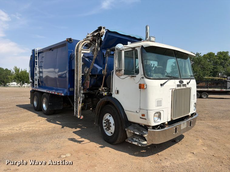 image for item FM7571 2006 Autocar WXR refuse truck