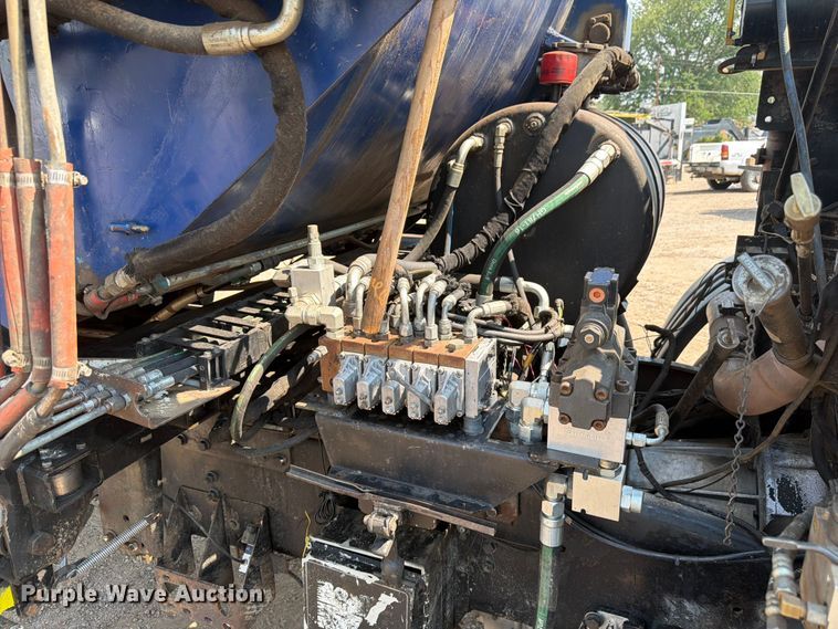 image for item FM7571 2006 Autocar WXR refuse truck