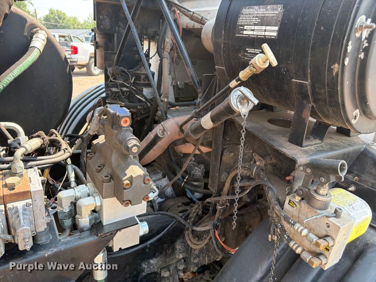 image for item FM7571 2006 Autocar WXR refuse truck
