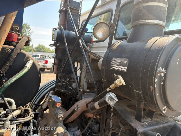 image for item FM7571 2006 Autocar WXR refuse truck