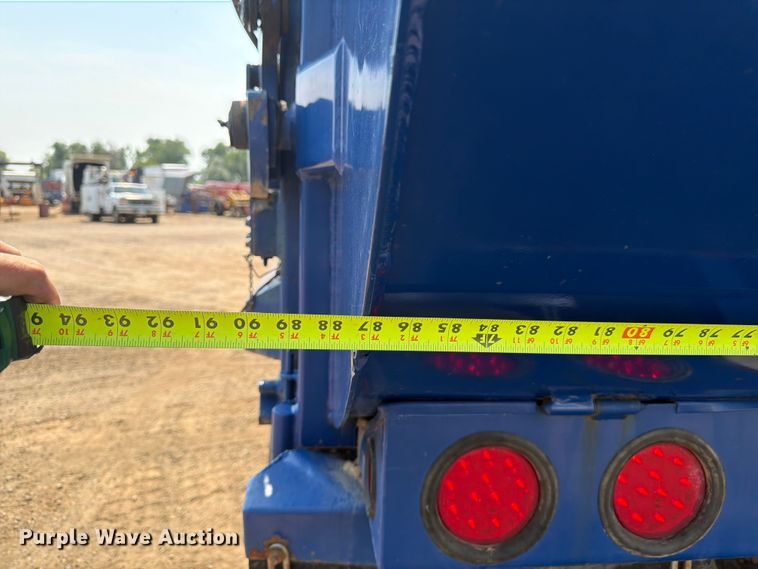 image for item FM7571 2006 Autocar WXR refuse truck