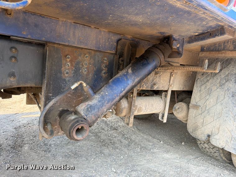 image for item FM7571 2006 Autocar WXR refuse truck