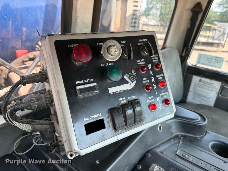 image for item FM7571 2006 Autocar WXR refuse truck