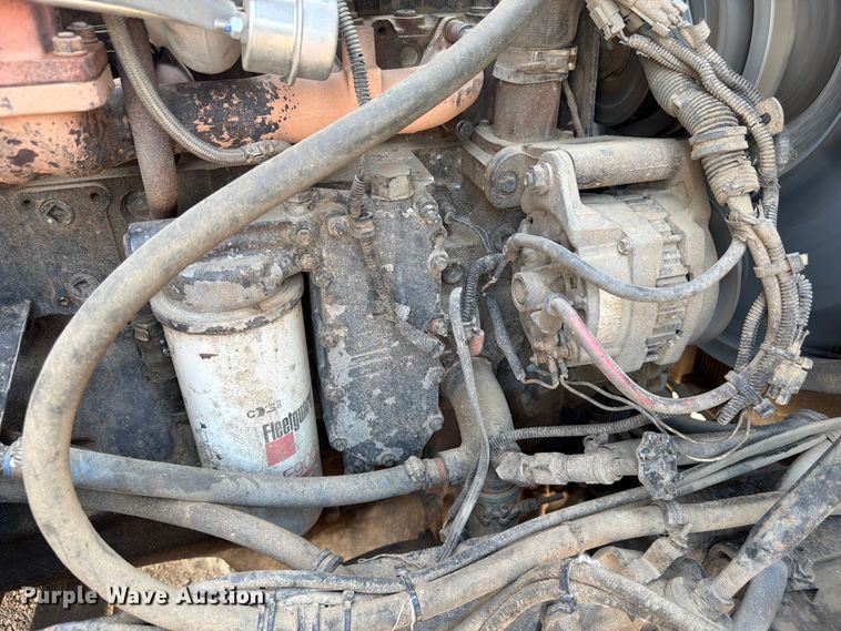 image for item FM7571 2006 Autocar WXR refuse truck