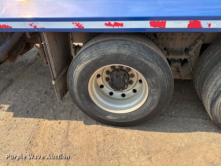 image for item FM7571 2006 Autocar WXR refuse truck