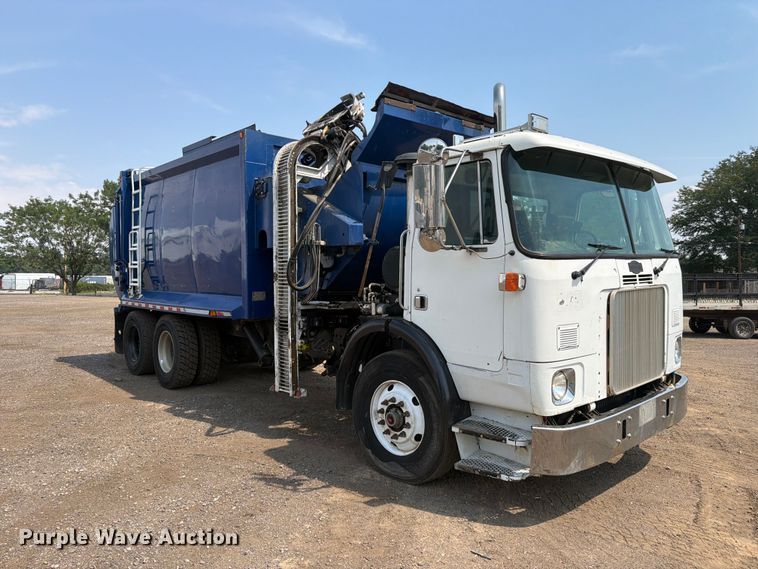 image for item FM7572 2006 Autocar WXR refuse truck