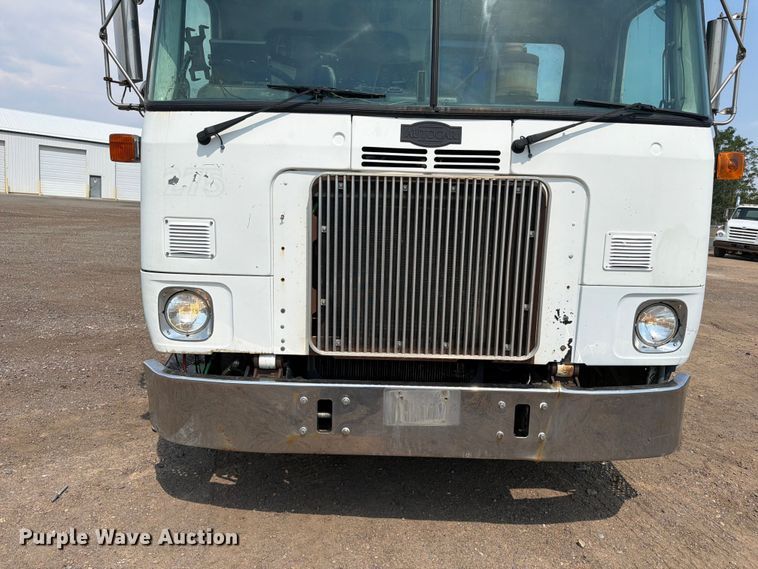 image for item FM7572 2006 Autocar WXR refuse truck
