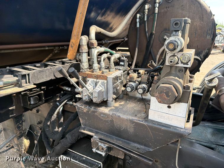 image for item FM7572 2006 Autocar WXR refuse truck
