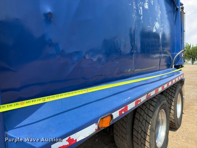 image for item FM7572 2006 Autocar WXR refuse truck