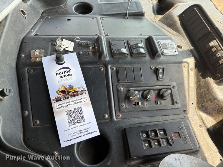 image for item FM7572 2006 Autocar WXR refuse truck