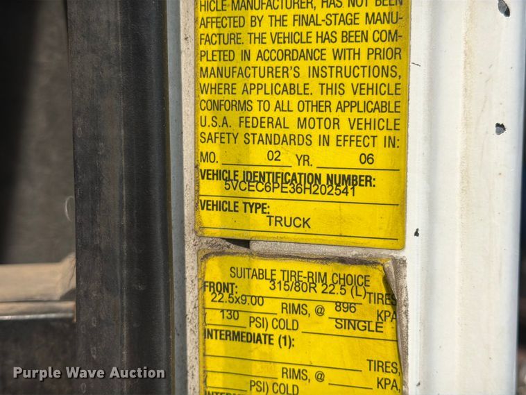 image for item FM7572 2006 Autocar WXR refuse truck