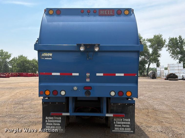 image for item FM7574 2009 Autocar WXLL refuse truck