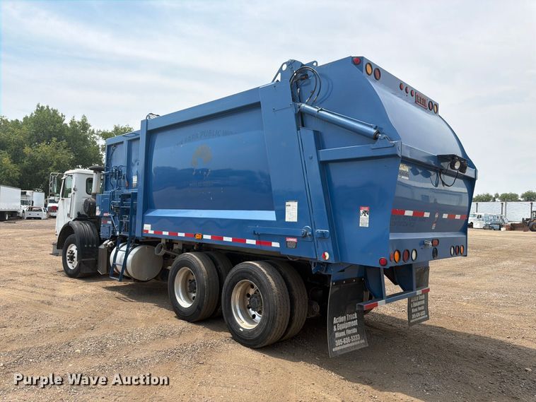 image for item FM7574 2009 Autocar WXLL refuse truck