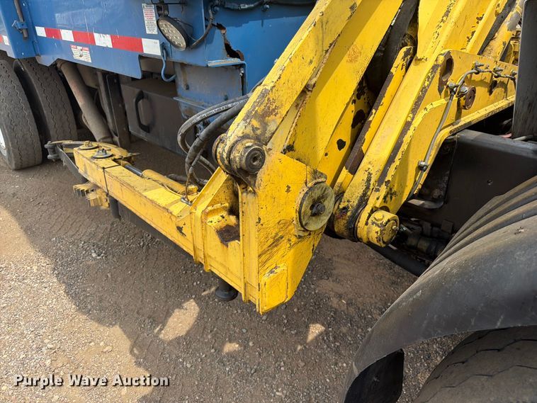 image for item FM7574 2009 Autocar WXLL refuse truck