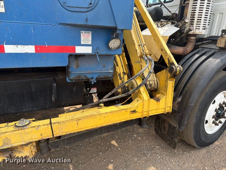 image for item FM7574 2009 Autocar WXLL refuse truck