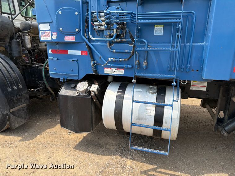 image for item FM7574 2009 Autocar WXLL refuse truck