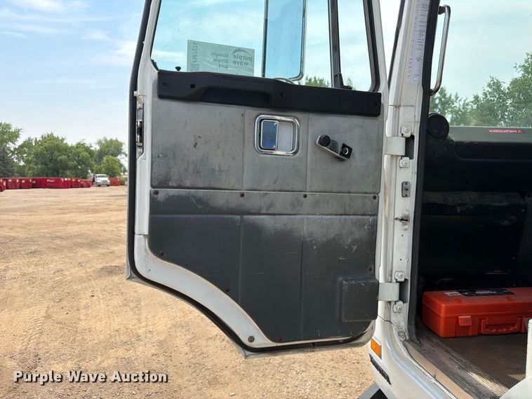 image for item FM7574 2009 Autocar WXLL refuse truck