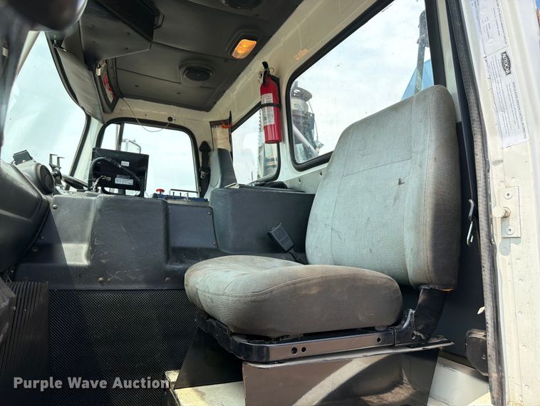 image for item FM7574 2009 Autocar WXLL refuse truck