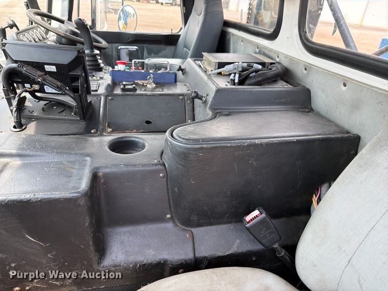 image for item FM7574 2009 Autocar WXLL refuse truck