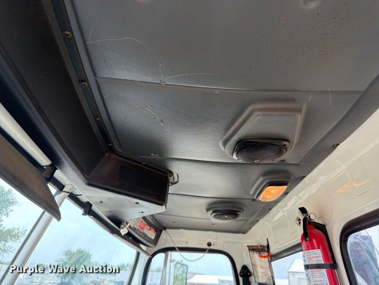 image for item FM7574 2009 Autocar WXLL refuse truck