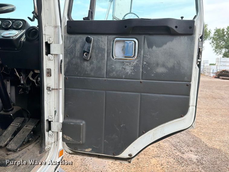 image for item FM7574 2009 Autocar WXLL refuse truck