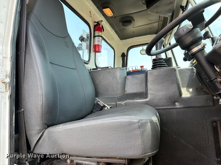 image for item FM7574 2009 Autocar WXLL refuse truck