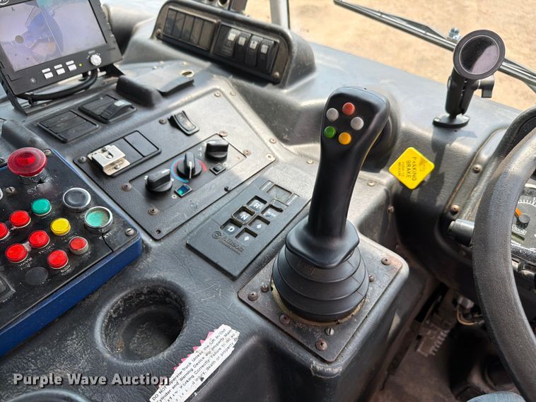 image for item FM7574 2009 Autocar WXLL refuse truck