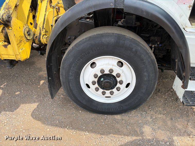 image for item FM7574 2009 Autocar WXLL refuse truck