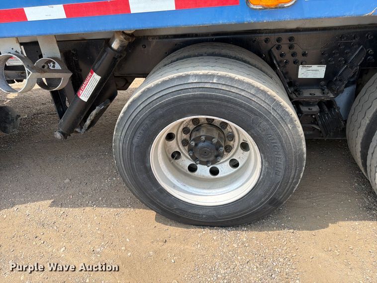 image for item FM7574 2009 Autocar WXLL refuse truck