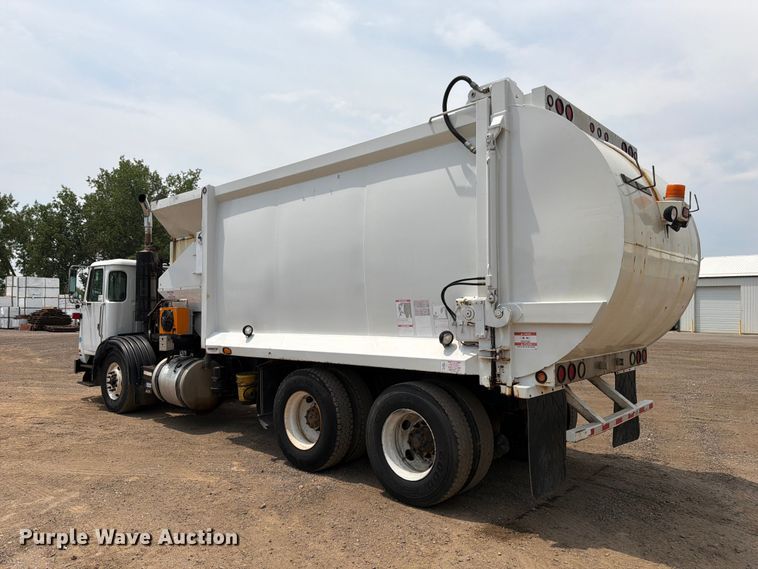 image for item FM7575 2009 Autocar Xpeditor refuse truck