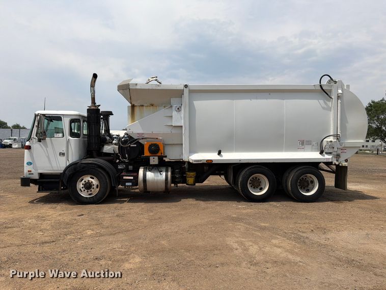 image for item FM7575 2009 Autocar Xpeditor refuse truck