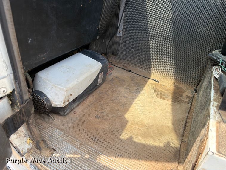 image for item FM7575 2009 Autocar Xpeditor refuse truck