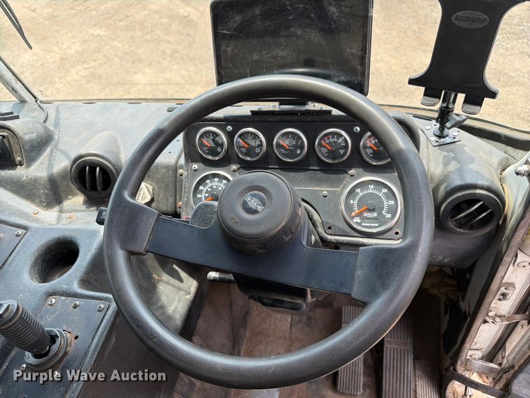 image for item FM7575 2009 Autocar Xpeditor refuse truck