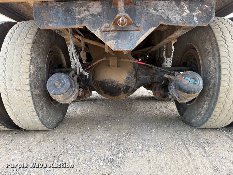 image for item FM7575 2009 Autocar Xpeditor refuse truck