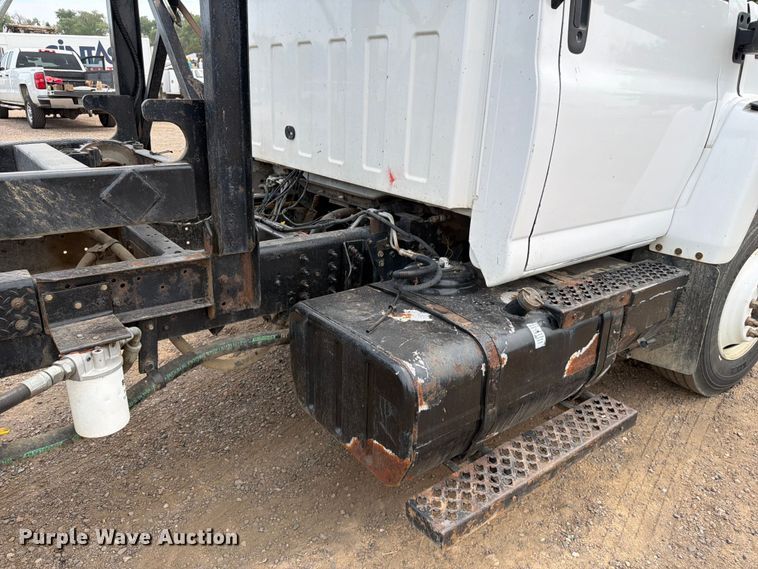 image for item FM7576 2005 GMC C7500 roll-off container truck