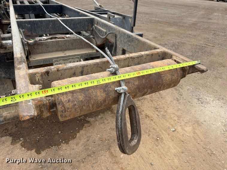 image for item FM7576 2005 GMC C7500 roll-off container truck