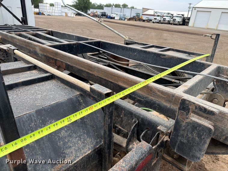 image for item FM7576 2005 GMC C7500 roll-off container truck