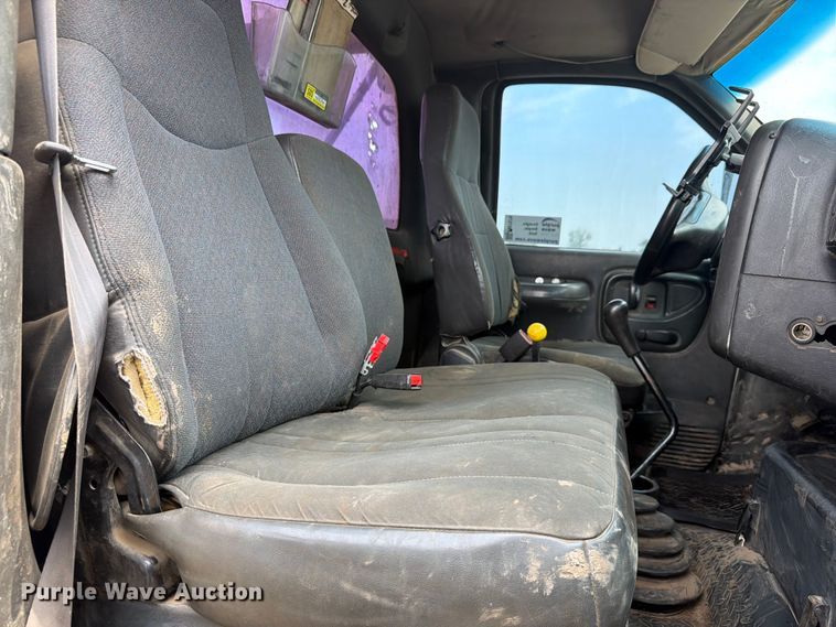 image for item FM7576 2005 GMC C7500 roll-off container truck