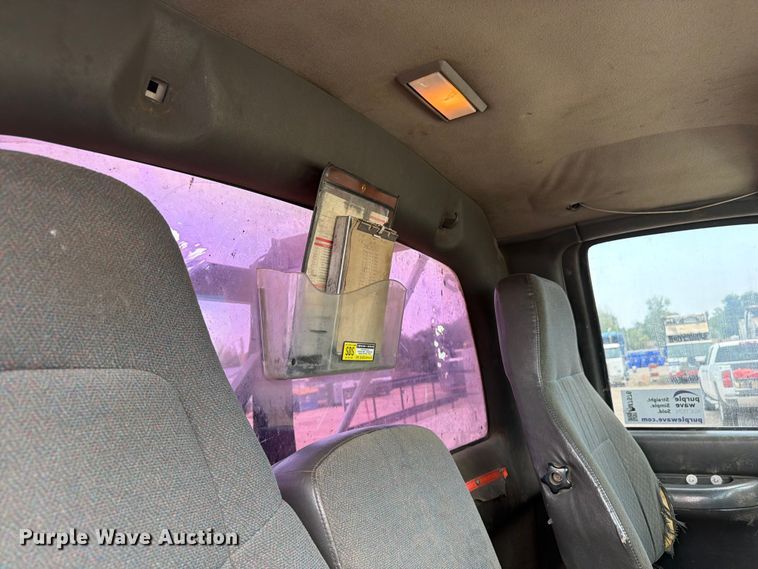 image for item FM7576 2005 GMC C7500 roll-off container truck