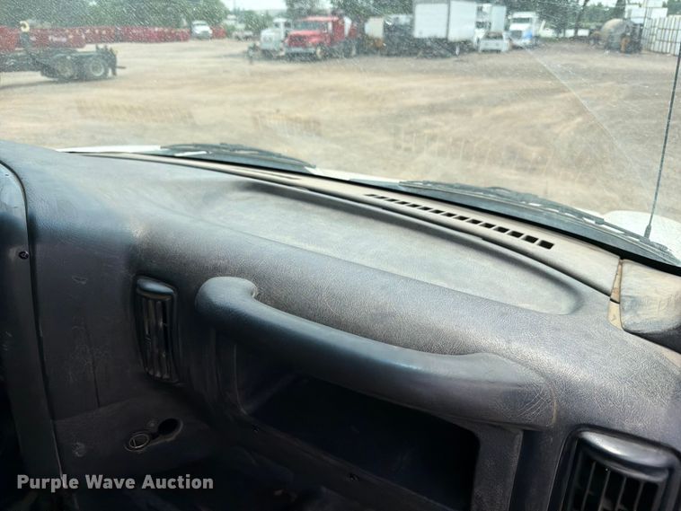 image for item FM7576 2005 GMC C7500 roll-off container truck