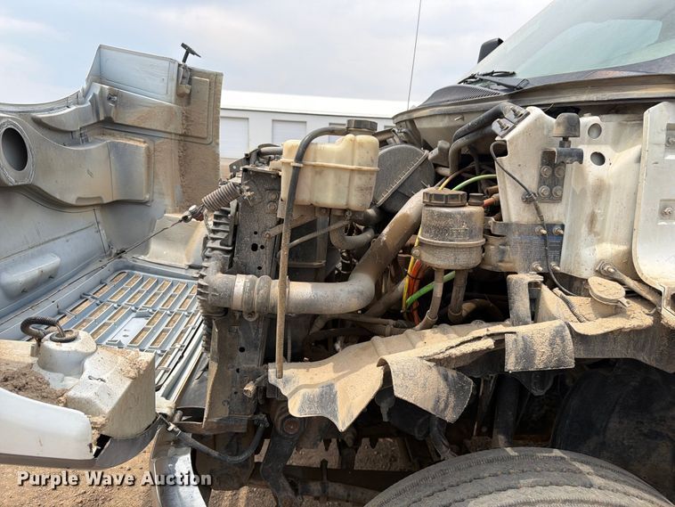 image for item FM7576 2005 GMC C7500 roll-off container truck