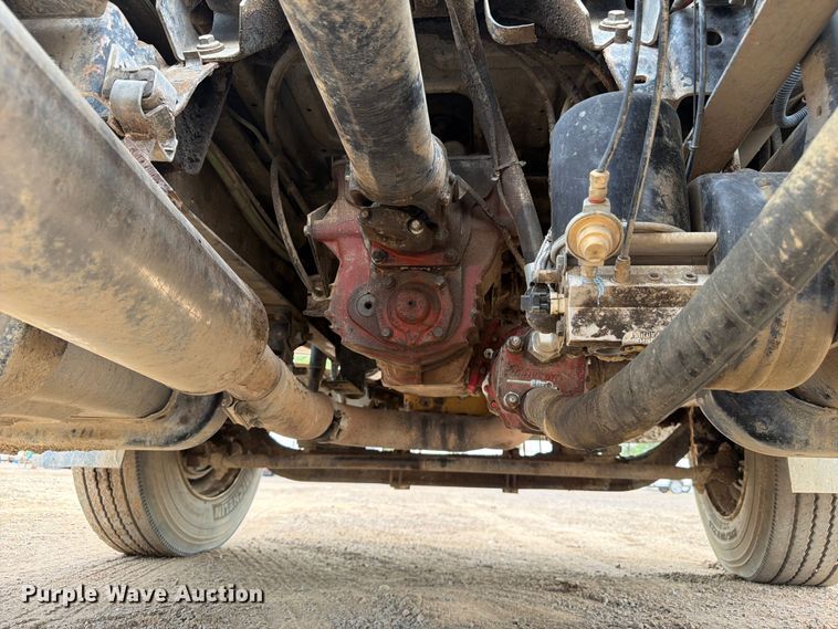 image for item FM7576 2005 GMC C7500 roll-off container truck