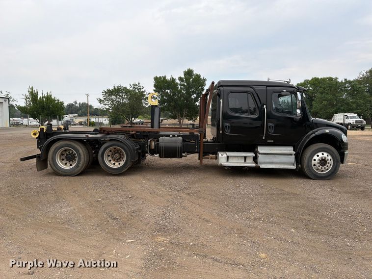 image for item FM7577 2011 Freightliner Business Class M2 Crew Cab hook lift truck