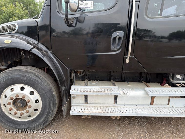 image for item FM7577 2011 Freightliner Business Class M2 Crew Cab hook lift truck