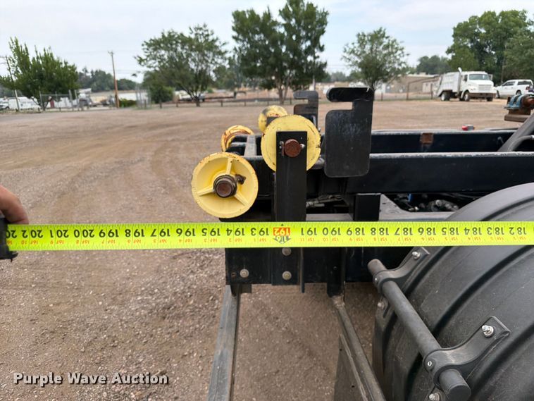 image for item FM7577 2011 Freightliner Business Class M2 Crew Cab hook lift truck