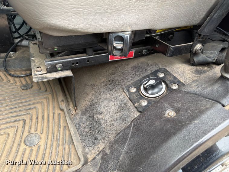 image for item FM7577 2011 Freightliner Business Class M2 Crew Cab hook lift truck