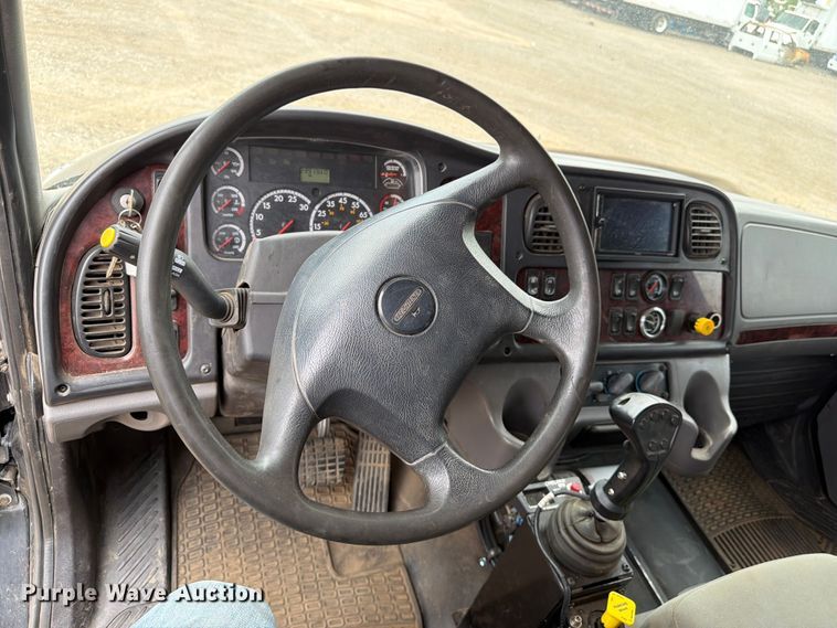 image for item FM7577 2011 Freightliner Business Class M2 Crew Cab hook lift truck